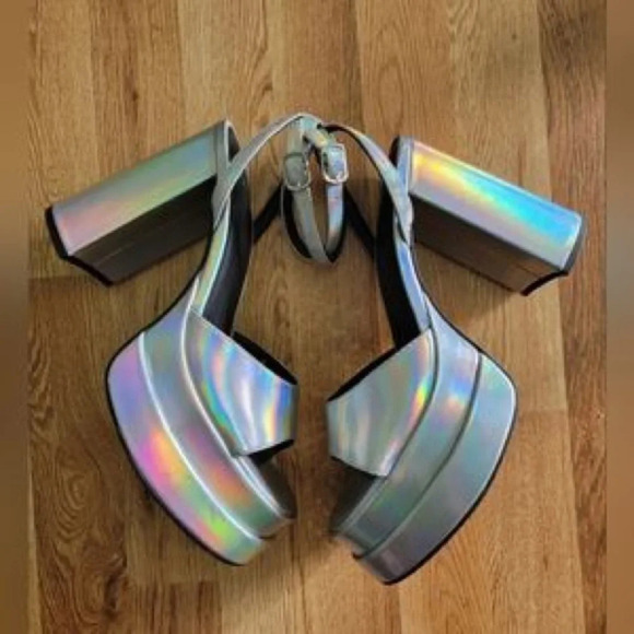 wild fable Shoes - Target Wild Fable Alessia Platform Heels - Iridescent Silver 🩶🌈​​​​​